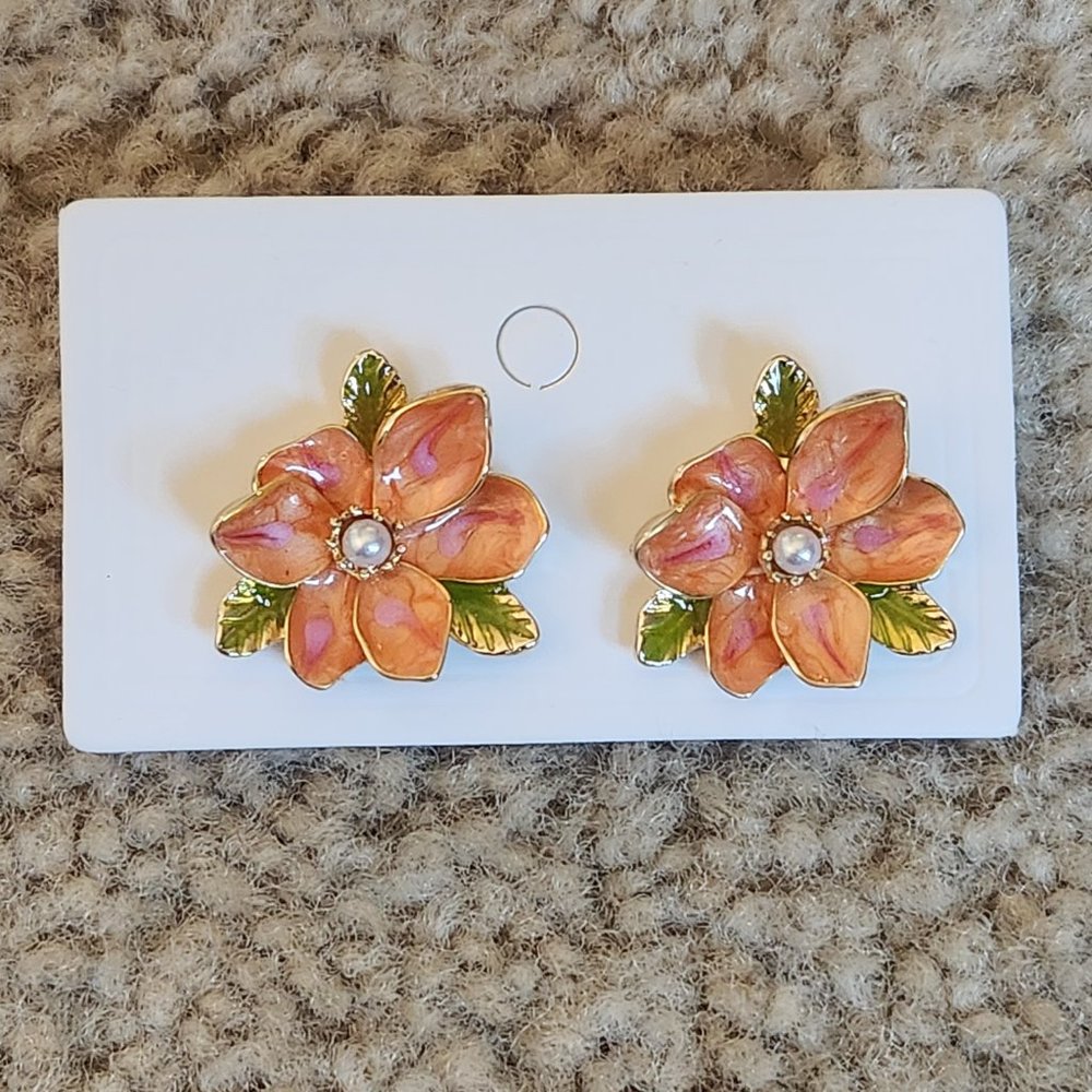 New Flower Earrings Metal/Enamel 14k Gold-plated Costume Jewelry - Picture 3 of 6